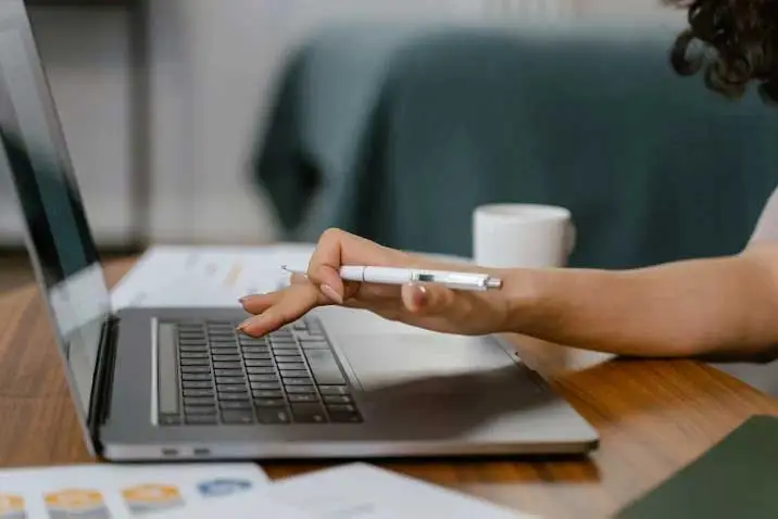 How to Build Trust and Credibility to grow your online business - Side Income Source